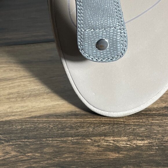 Clarks Glide Walk Womens Size 8 Shoes Pewter T Strap Cloudsteppers Thong Sandals - Picture 3 of 14